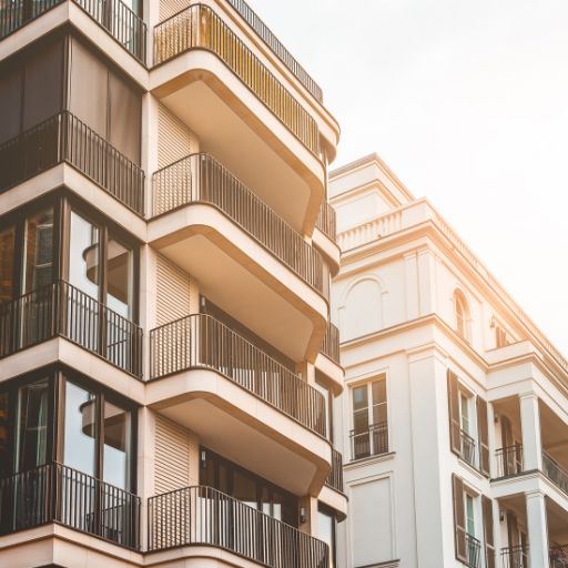 Accueil immeuble au soleil